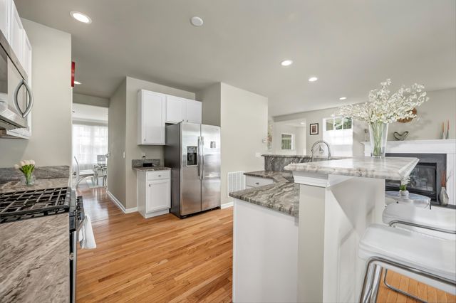 8 Cambridge Drive 8, Danbury, CT 06811