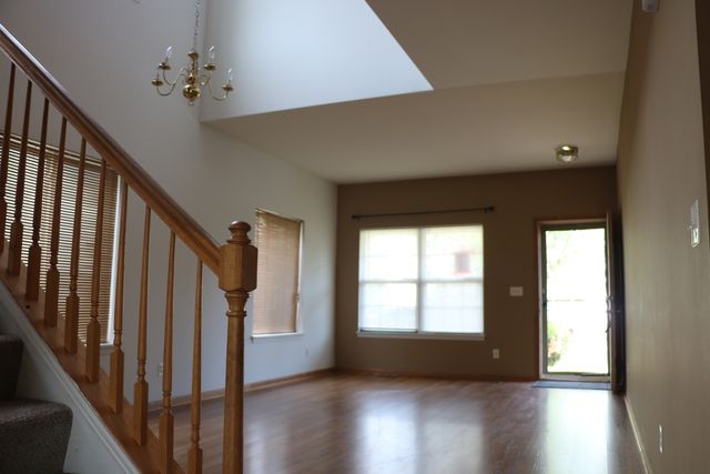 379 Reston Circle, Romeoville, IL 60446