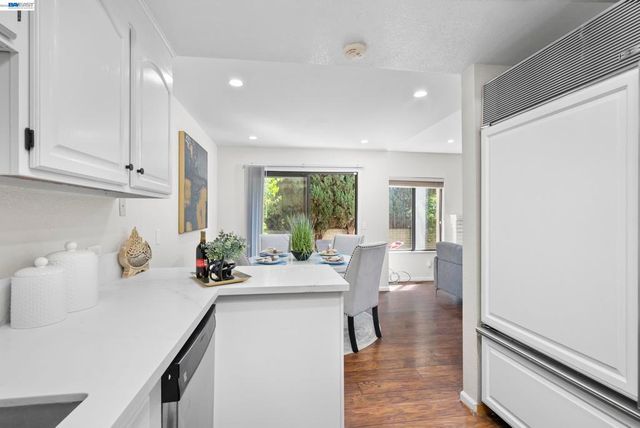 18 Gazania Ter, Fremont, CA 94536