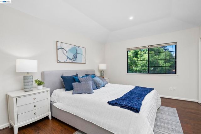 18 Gazania Ter, Fremont, CA 94536