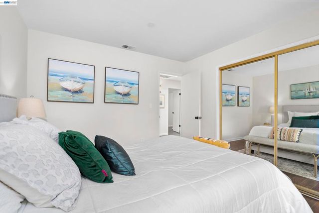 18 Gazania Ter, Fremont, CA 94536