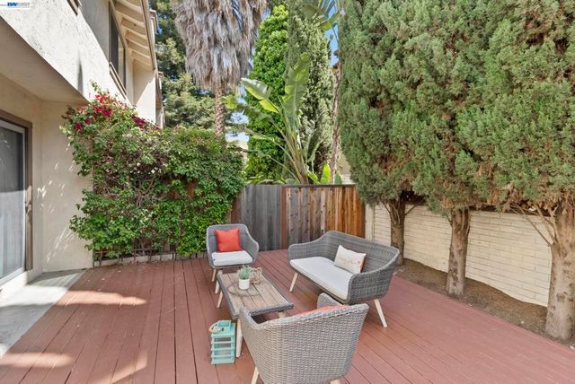 18 Gazania Ter, Fremont, CA 94536