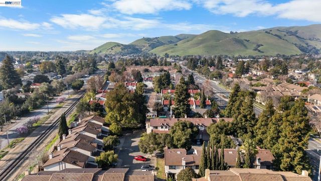 18 Gazania Ter, Fremont, CA 94536