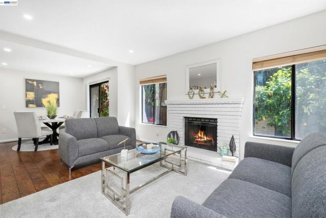 18 Gazania Ter, Fremont, CA 94536