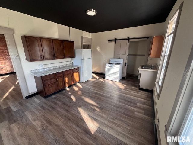 713 N 6TH Street, Quincy, IL 62301