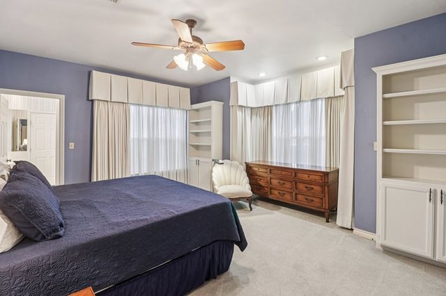 1904 N Summit Ridge Dr, Kerrville, TX 78028