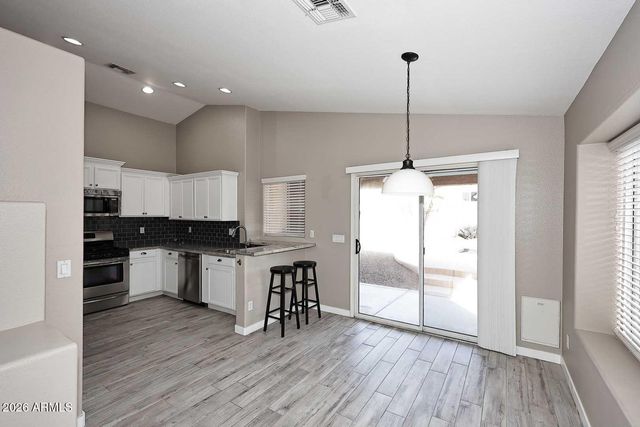 8212 W BEHREND Drive, Peoria, AZ 85382