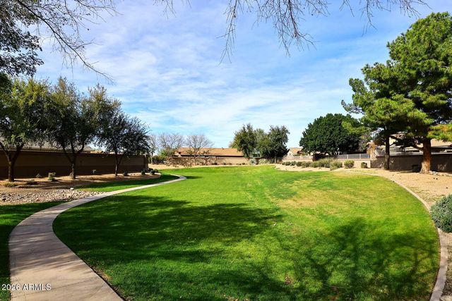 8212 W BEHREND Drive, Peoria, AZ 85382