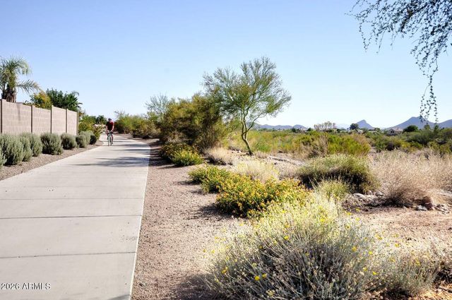 8212 W BEHREND Drive, Peoria, AZ 85382