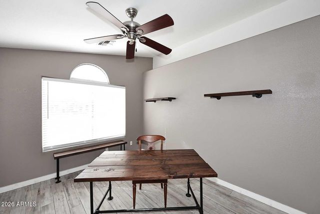 8212 W BEHREND Drive, Peoria, AZ 85382