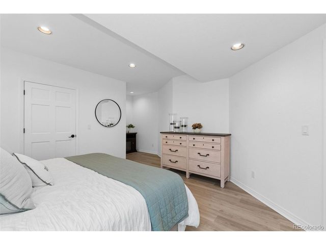 8571 Colonial Dr, Lone Tree, CO 80124
