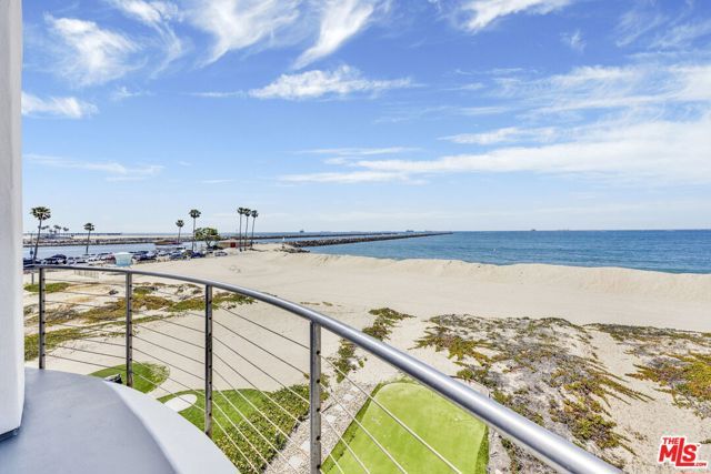 7019 E Seaside Walk, Long Beach, CA 90803