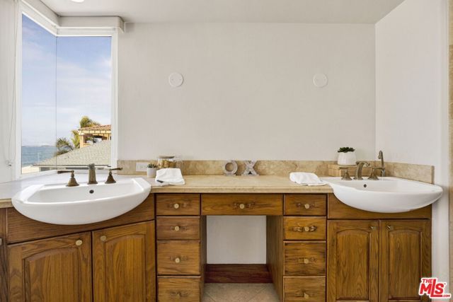 7019 E Seaside Walk, Long Beach, CA 90803