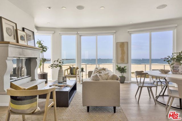 7019 E Seaside Walk, Long Beach, CA 90803