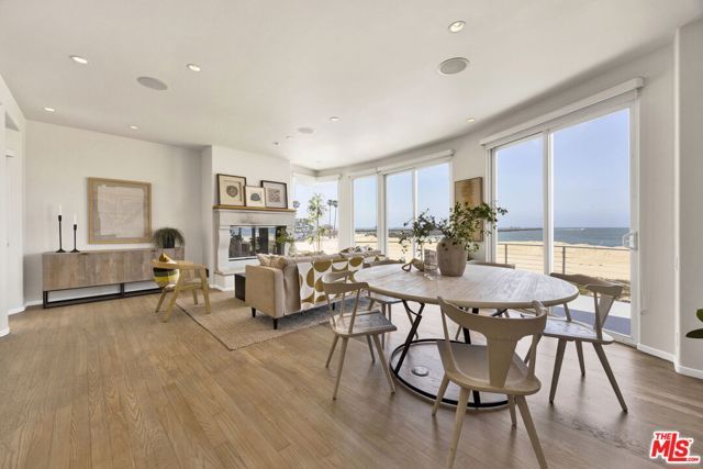 7019 E Seaside Walk, Long Beach, CA 90803