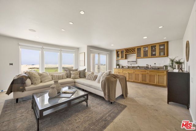 7019 E Seaside Walk, Long Beach, CA 90803