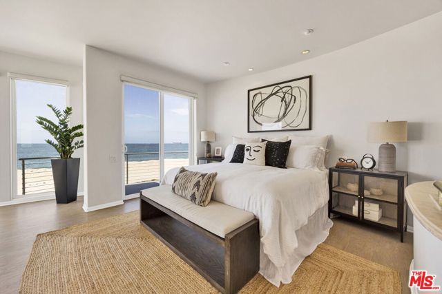 7019 E Seaside Walk, Long Beach, CA 90803