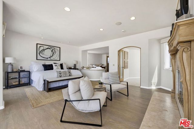 7019 E Seaside Walk, Long Beach, CA 90803