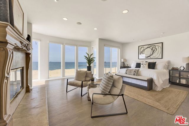 7019 E Seaside Walk, Long Beach, CA 90803