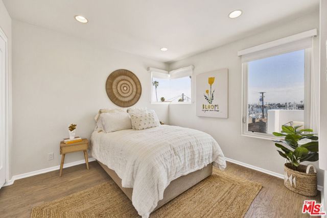 7019 E Seaside Walk, Long Beach, CA 90803