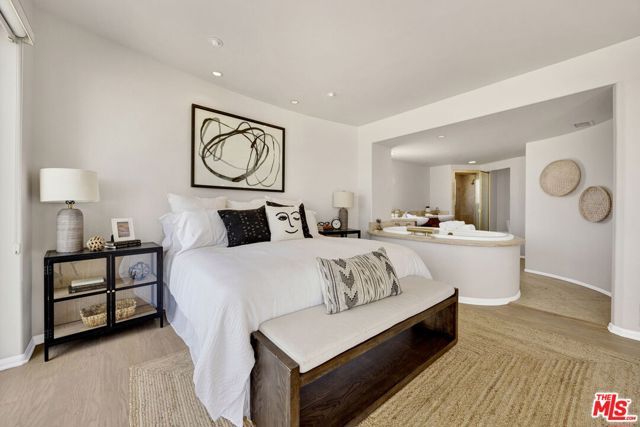 7019 E Seaside Walk, Long Beach, CA 90803