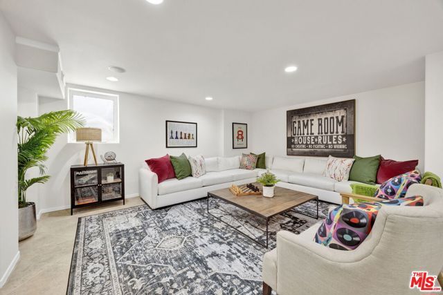 7019 E Seaside Walk, Long Beach, CA 90803