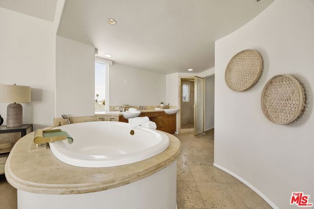 7019 E Seaside Walk, Long Beach, CA 90803