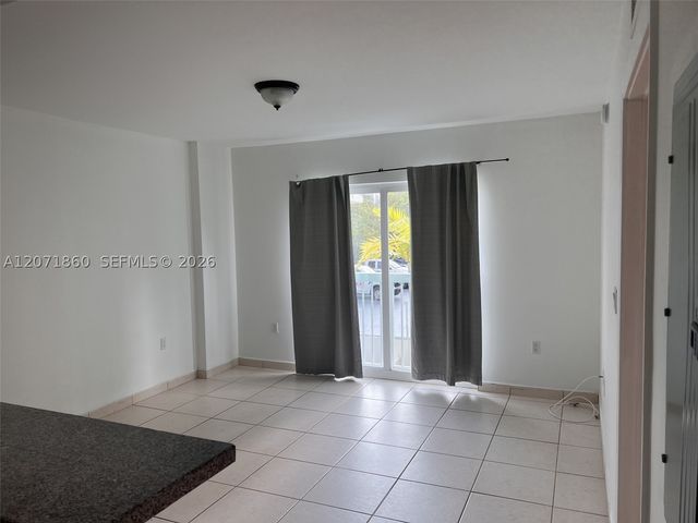 2740 SW 28th Ter 206, Miami, FL 33133