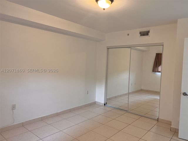 2740 SW 28th Ter 206, Miami, FL 33133