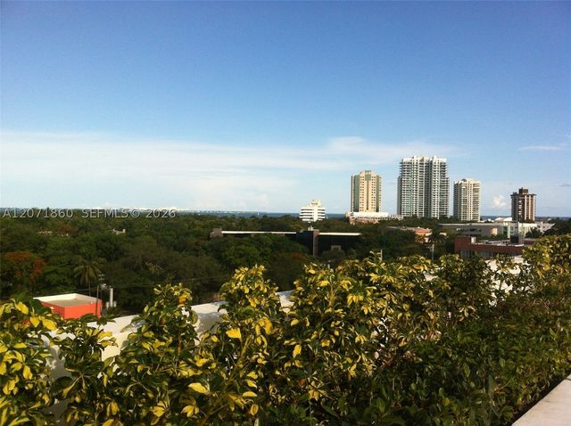 2740 SW 28th Ter 206, Miami, FL 33133