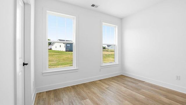 1513 Delhaven Court, Campobello, SC 29322