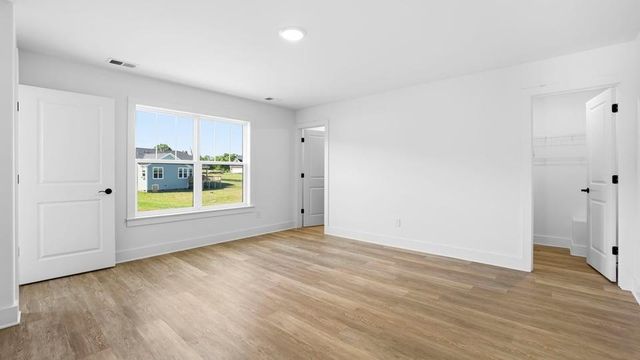 1513 Delhaven Court, Campobello, SC 29322