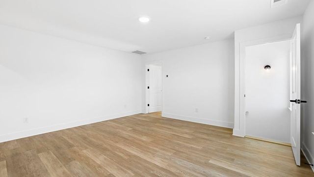1513 Delhaven Court, Campobello, SC 29322