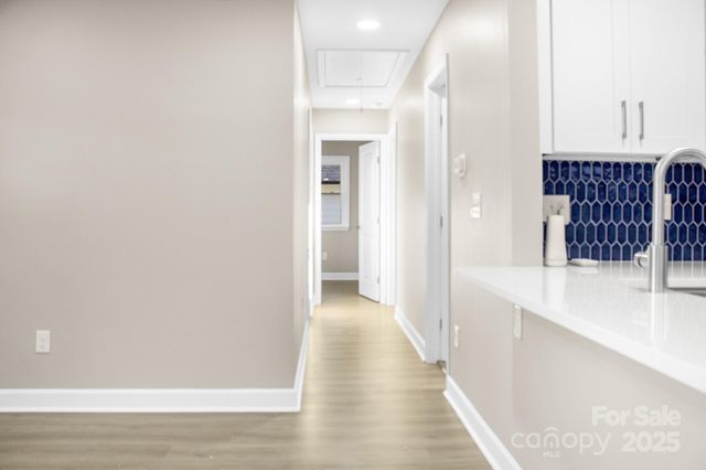 631 W Craighead Road, Charlotte, NC 28206