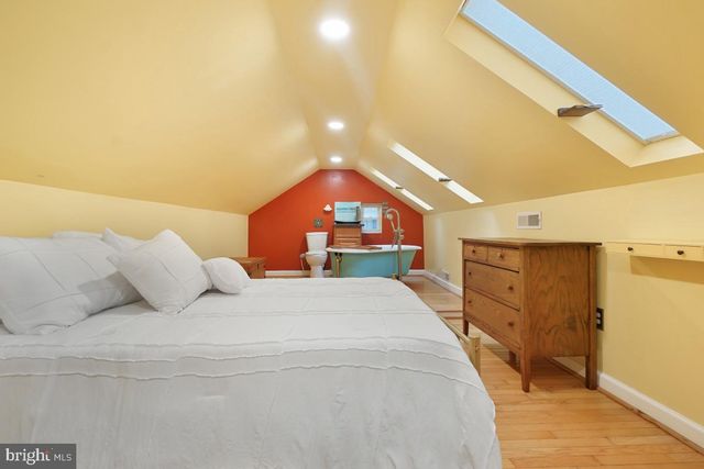 905 ERIE AVE, Takoma Park, MD 20912