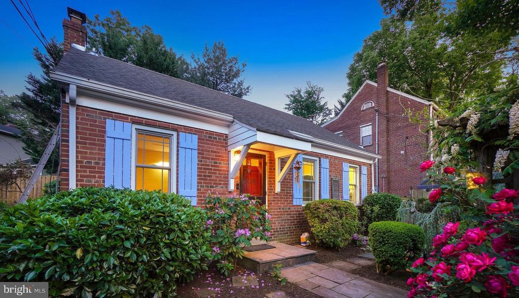 905 ERIE AVE, Takoma Park, MD 20912