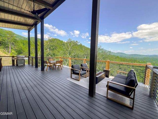 1536 Mountain Ash Way, Sevierville, TN 37876