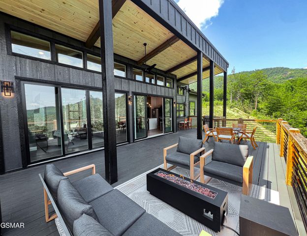 1536 Mountain Ash Way, Sevierville, TN 37876