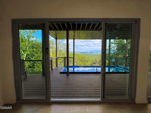 1536 Mountain Ash Way, Sevierville, TN 37876