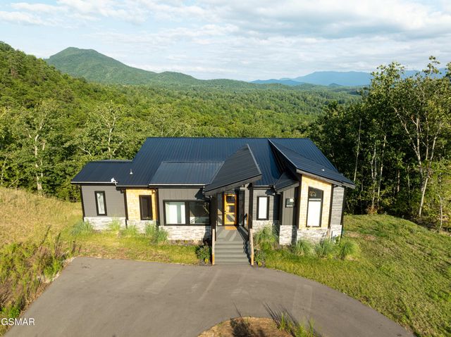 1536 Mountain Ash Way, Sevierville, TN 37876