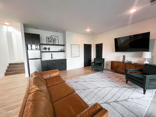 1536 Mountain Ash Way, Sevierville, TN 37876