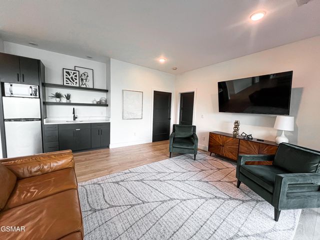 1536 Mountain Ash Way, Sevierville, TN 37876
