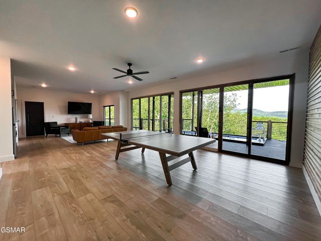 1536 Mountain Ash Way, Sevierville, TN 37876
