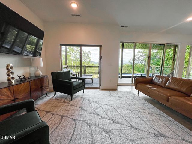 1536 Mountain Ash Way, Sevierville, TN 37876