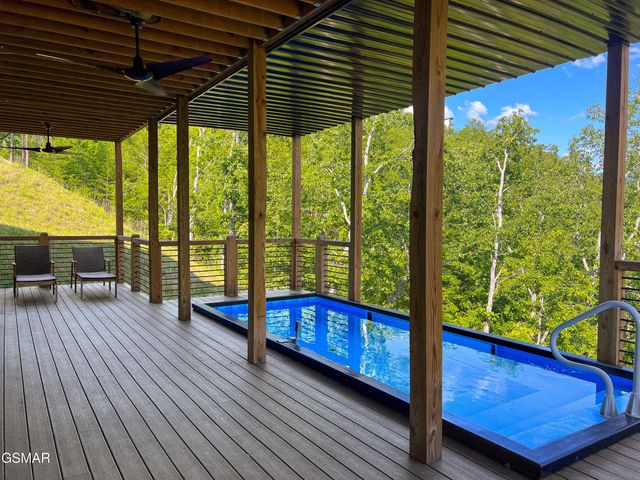 1536 Mountain Ash Way, Sevierville, TN 37876