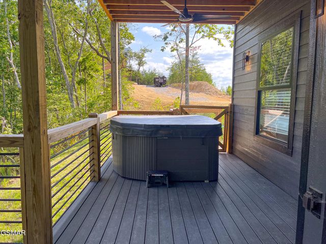 1536 Mountain Ash Way, Sevierville, TN 37876