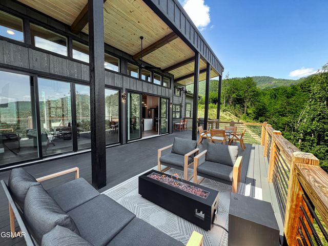 1536 Mountain Ash Way, Sevierville, TN 37876
