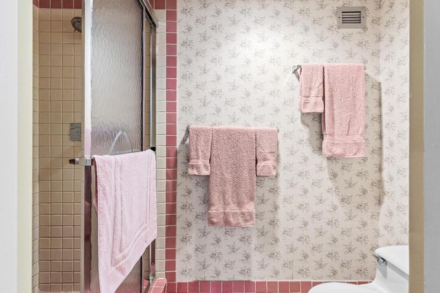 1237 Hillsboro Mile 101, Hillsboro Beach, FL 33062