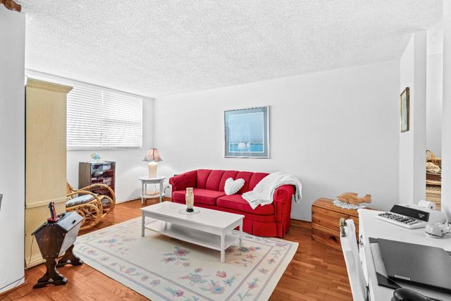 1237 Hillsboro Mile 101, Hillsboro Beach, FL 33062