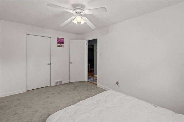 4 Ann St, Carnegie, PA 15106